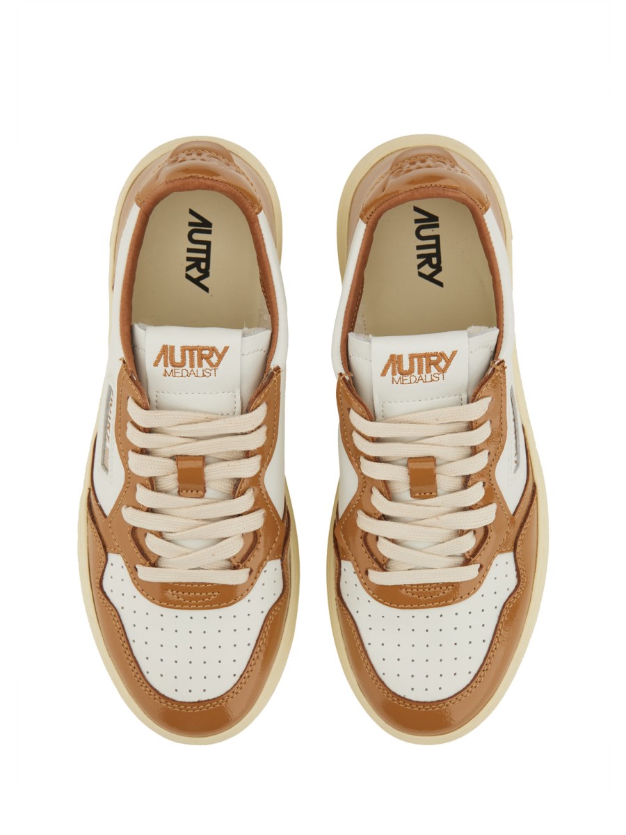 SNEAKER MEDALIST LOW 