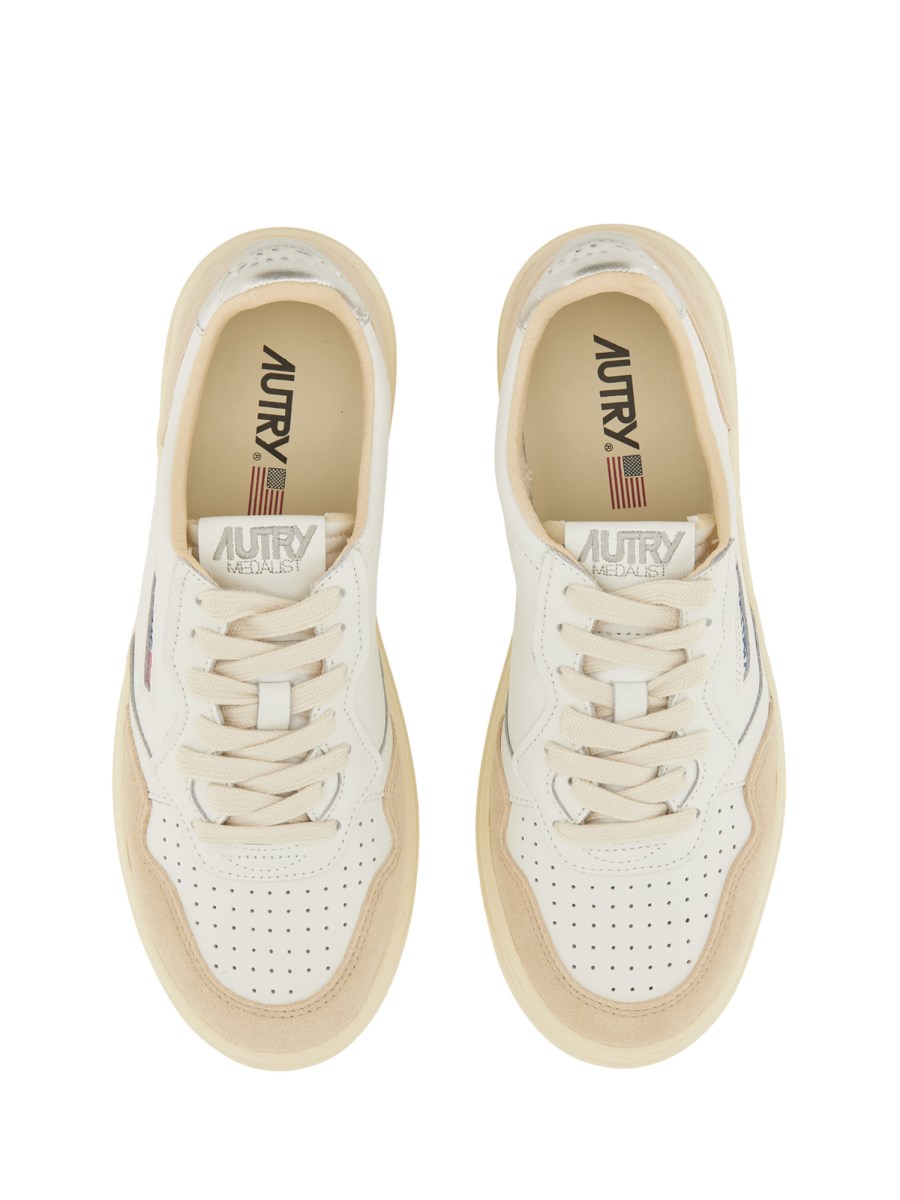SNEAKER MEDALIST LOW 
