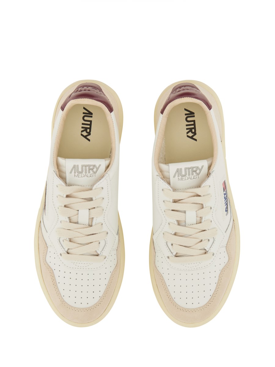 SNEAKER MEDALIST LOW 