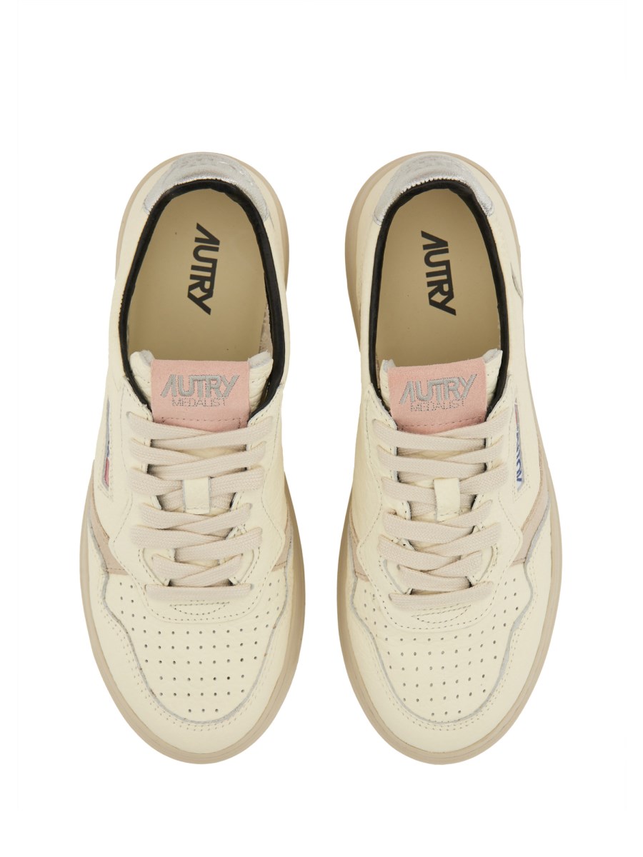 SNEAKER MEDALIST LOW 