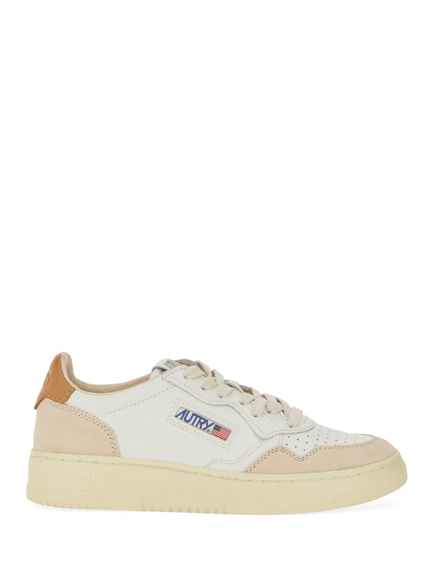 Autry Medalist Low Sneaker In White