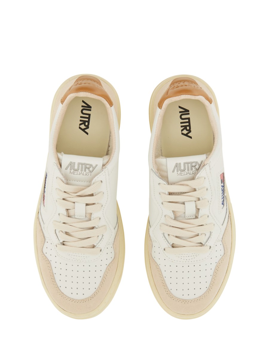 SNEAKER MEDALIST LOW 