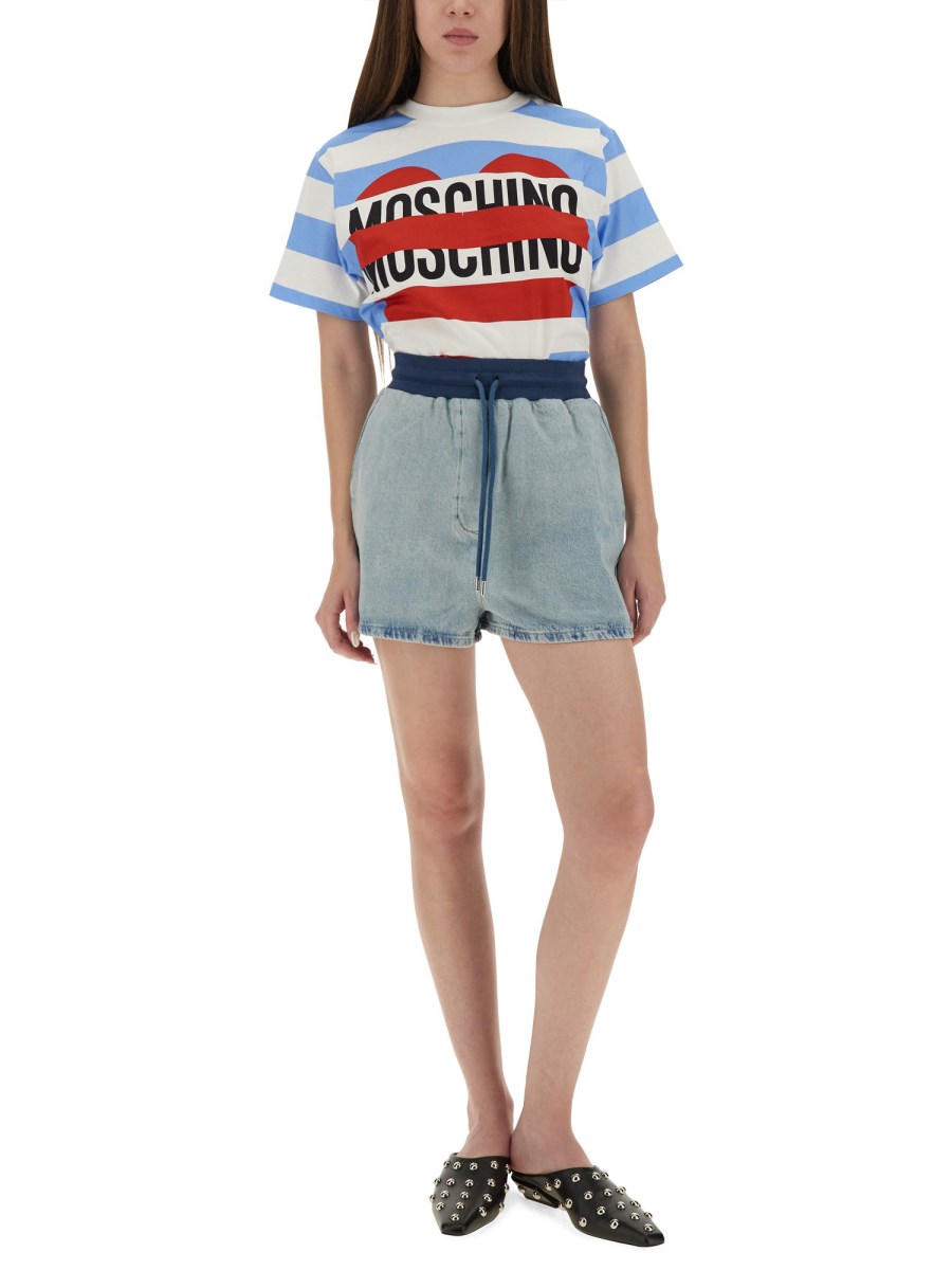 T-SHIRT CON LOGO