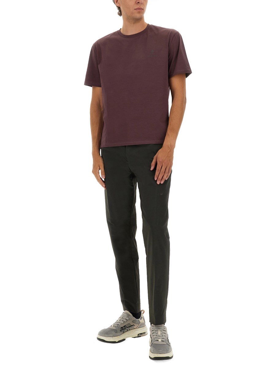 T-SHIRT CON LOGO