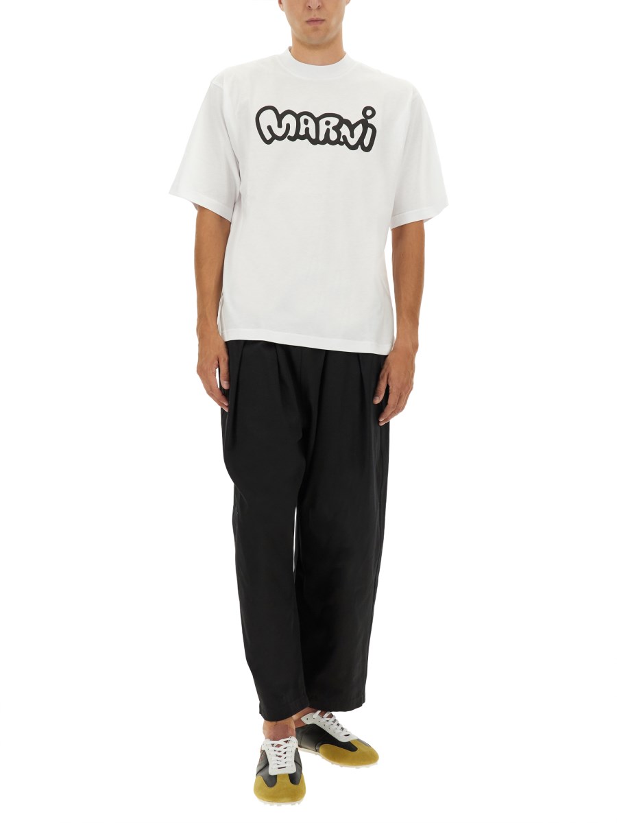 T-SHIRT CON STAMPA