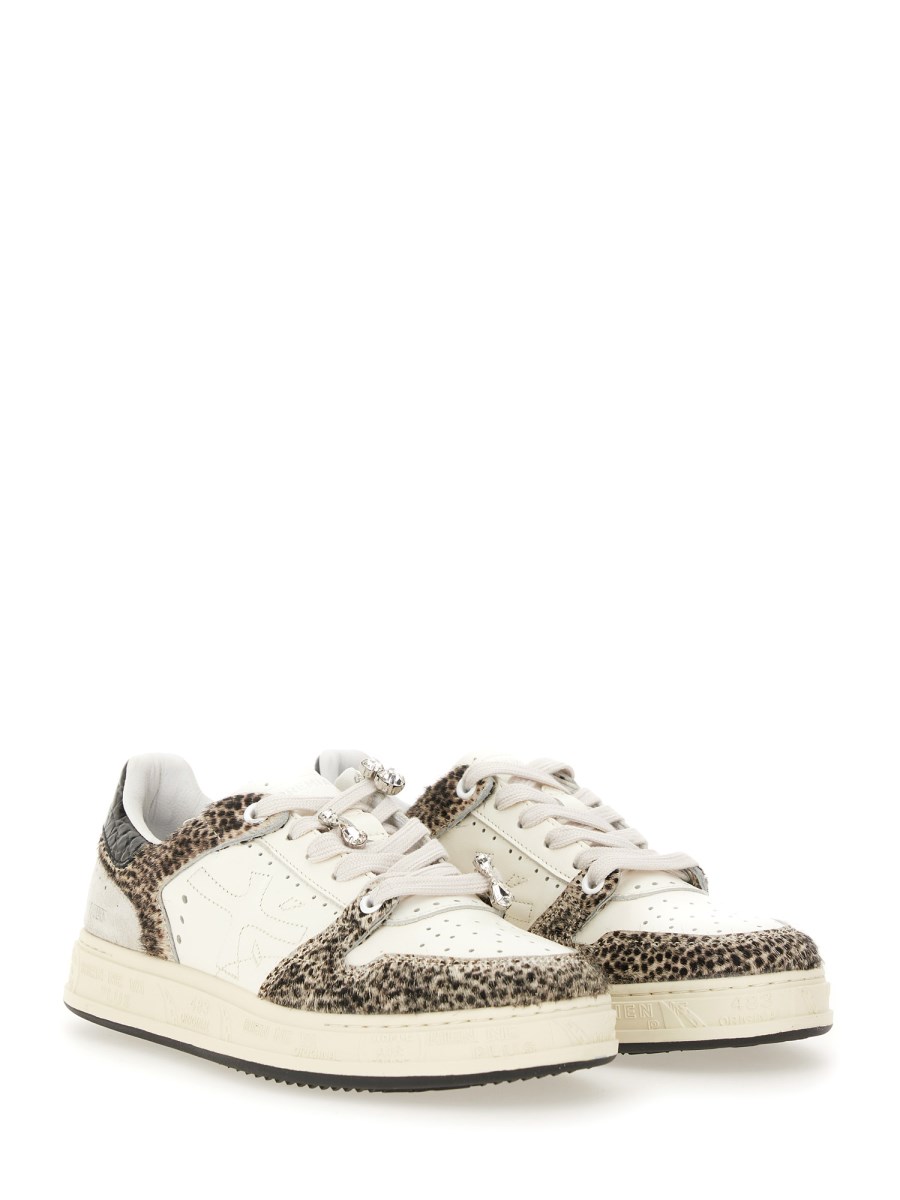 SNEAKER QUINND
