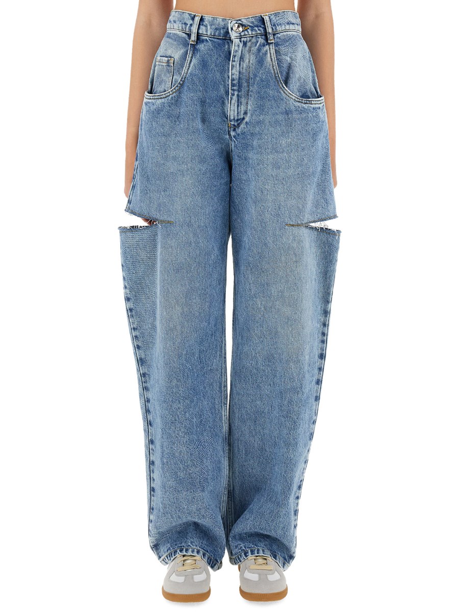 JEANS CON DETTAGLIO CUT OUT