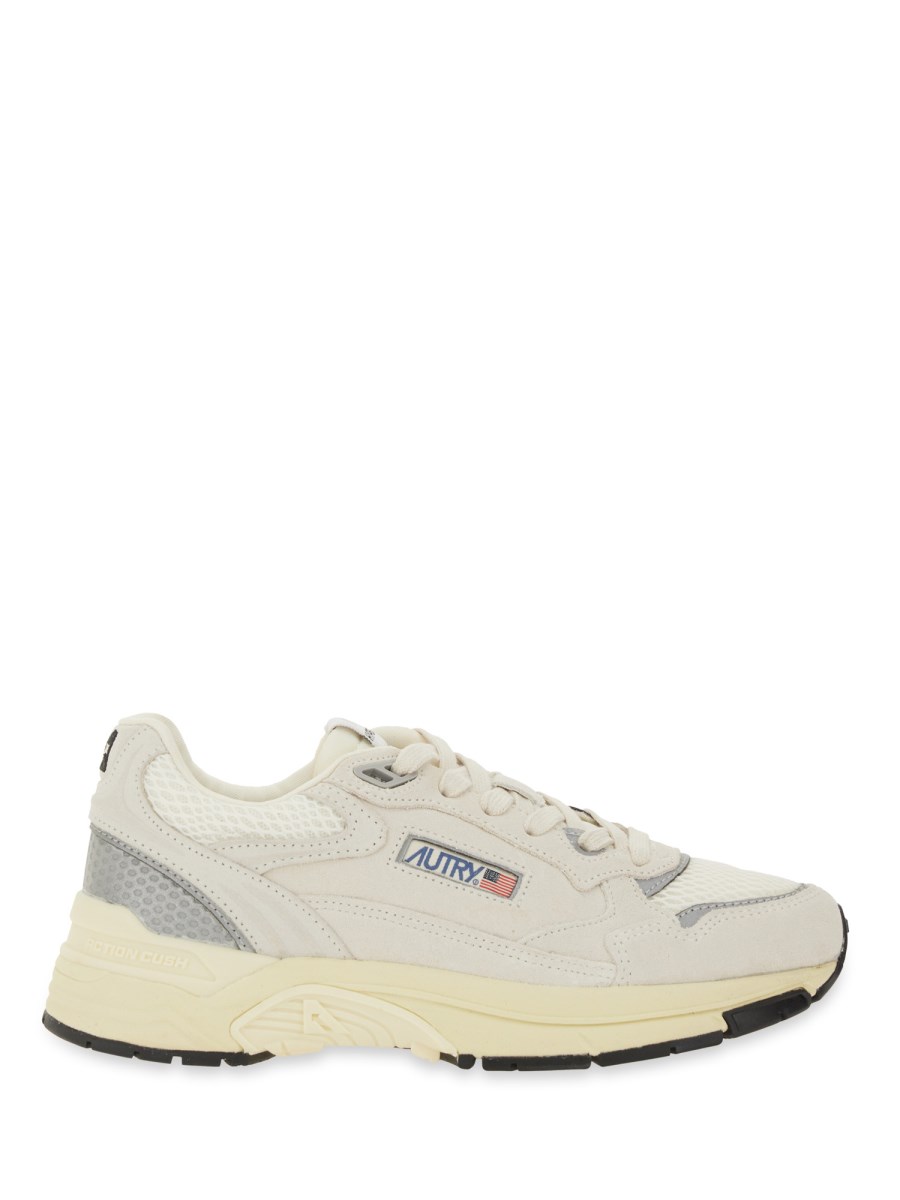 SNEAKER HYPERWAY