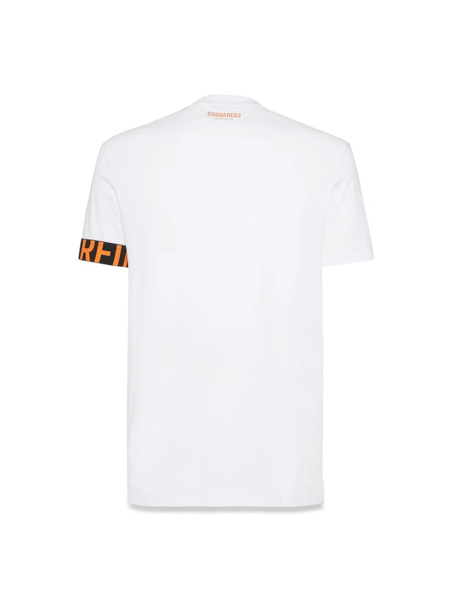 T-SHIRT CON LOGO