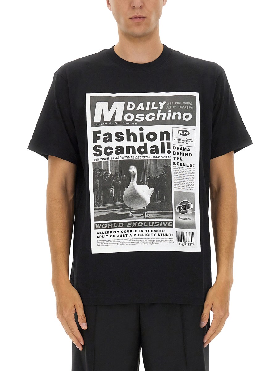 T-SHIRT CON STAMPA 