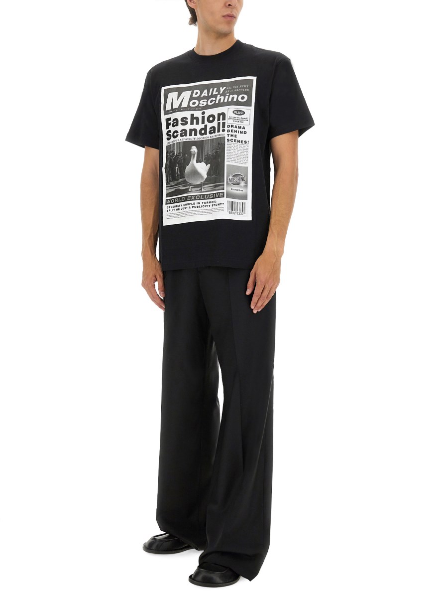 T-SHIRT CON STAMPA 