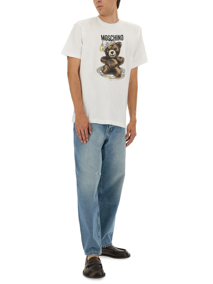 T-SHIRT CON STAMPA 
