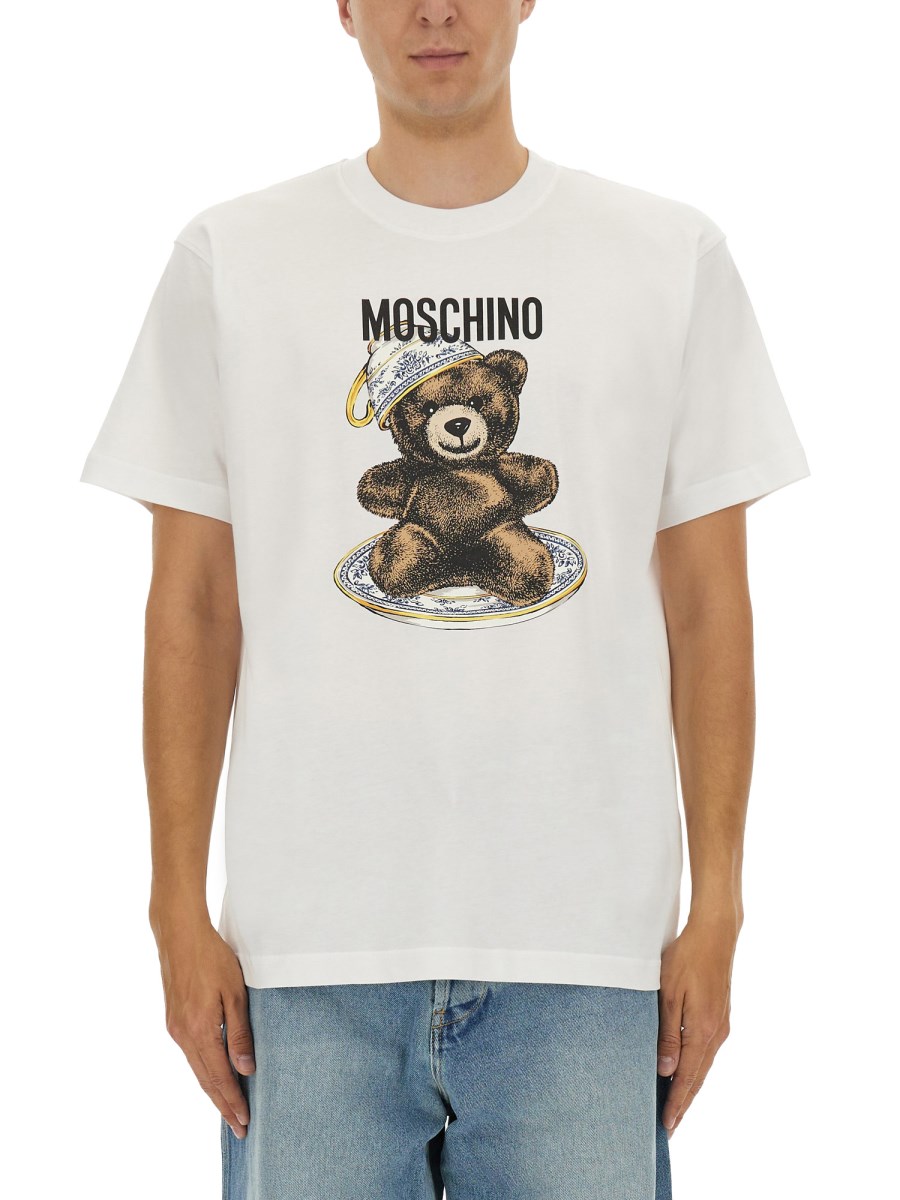 T-SHIRT CON STAMPA 