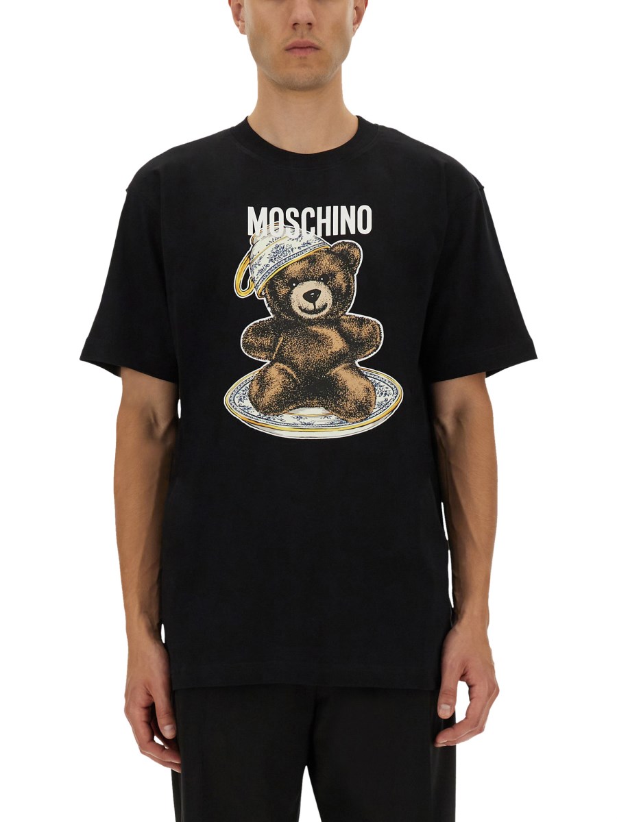 T-SHIRT CON STAMPA