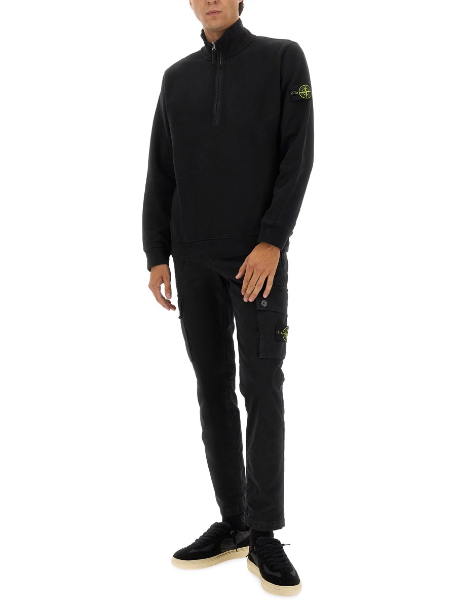 FELPA CON ZIP E LOGO