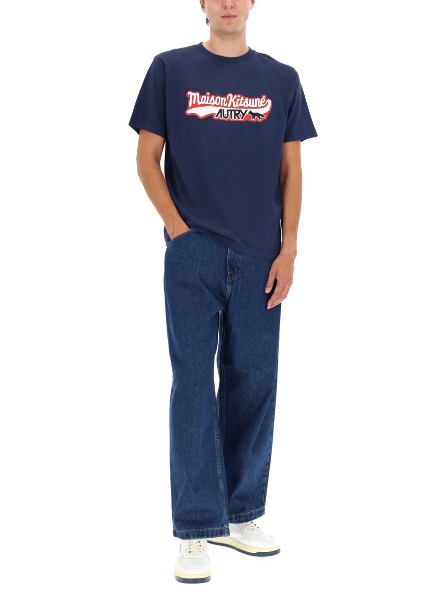T-SHIRT CON LOGO