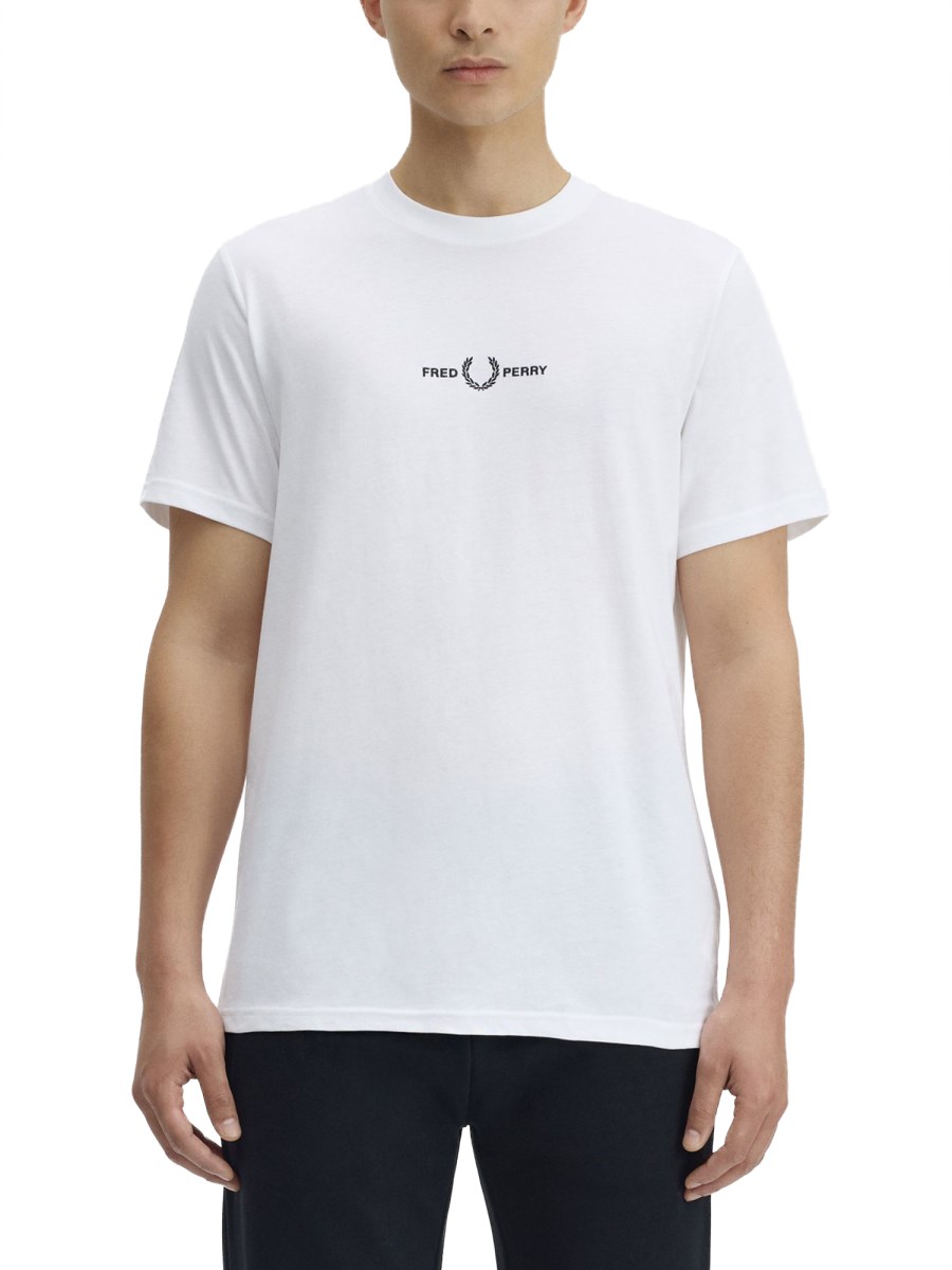 T-SHIRT CON LOGO
