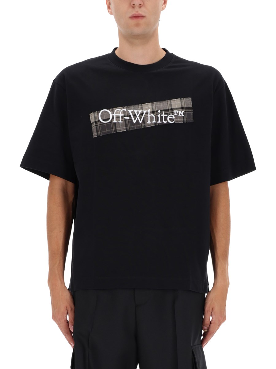 T-SHIRT CON LOGO