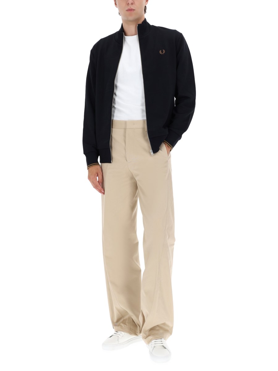 FELPA CON ZIP E LOGO