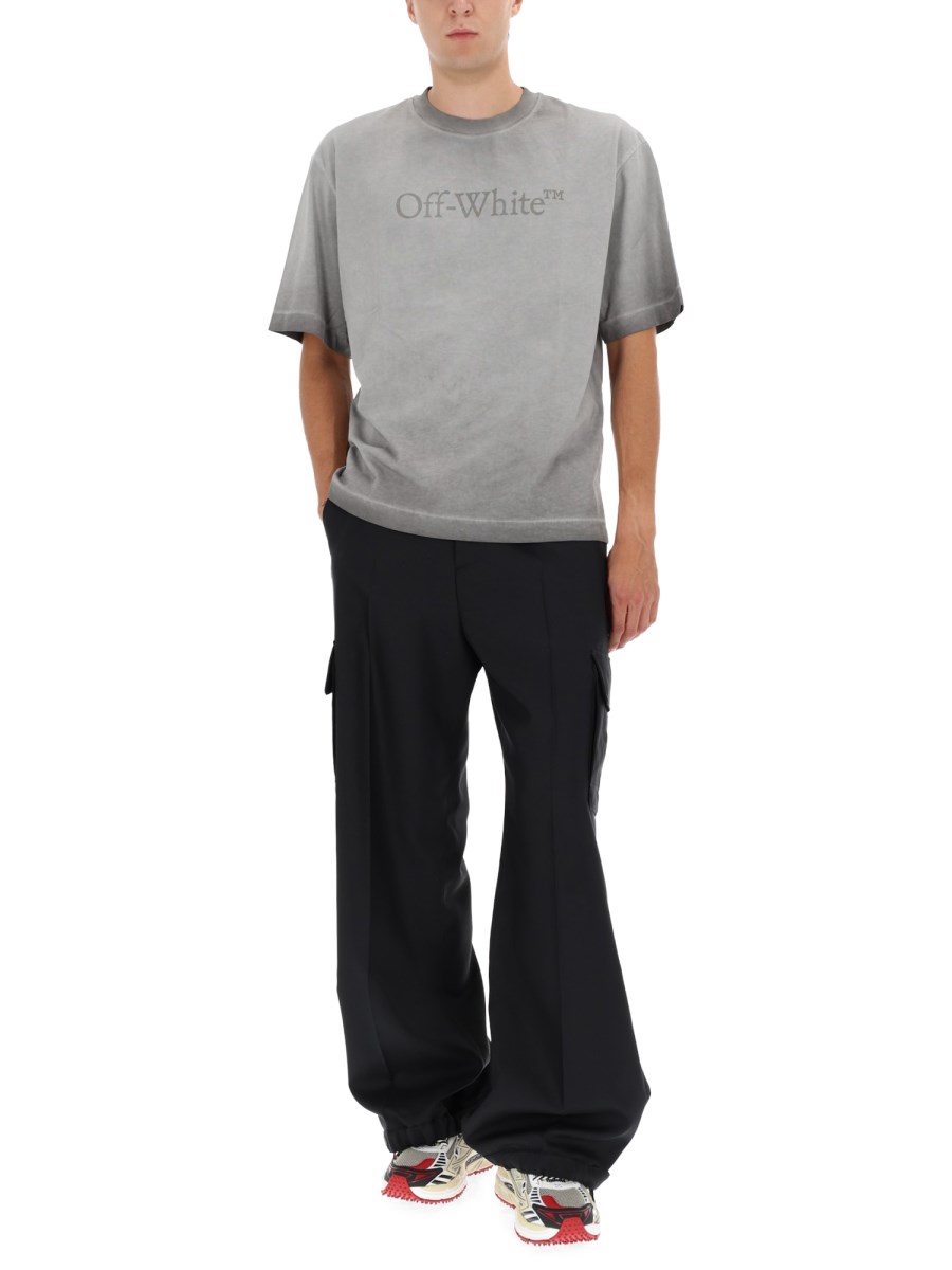T-SHIRT CON LOGO
