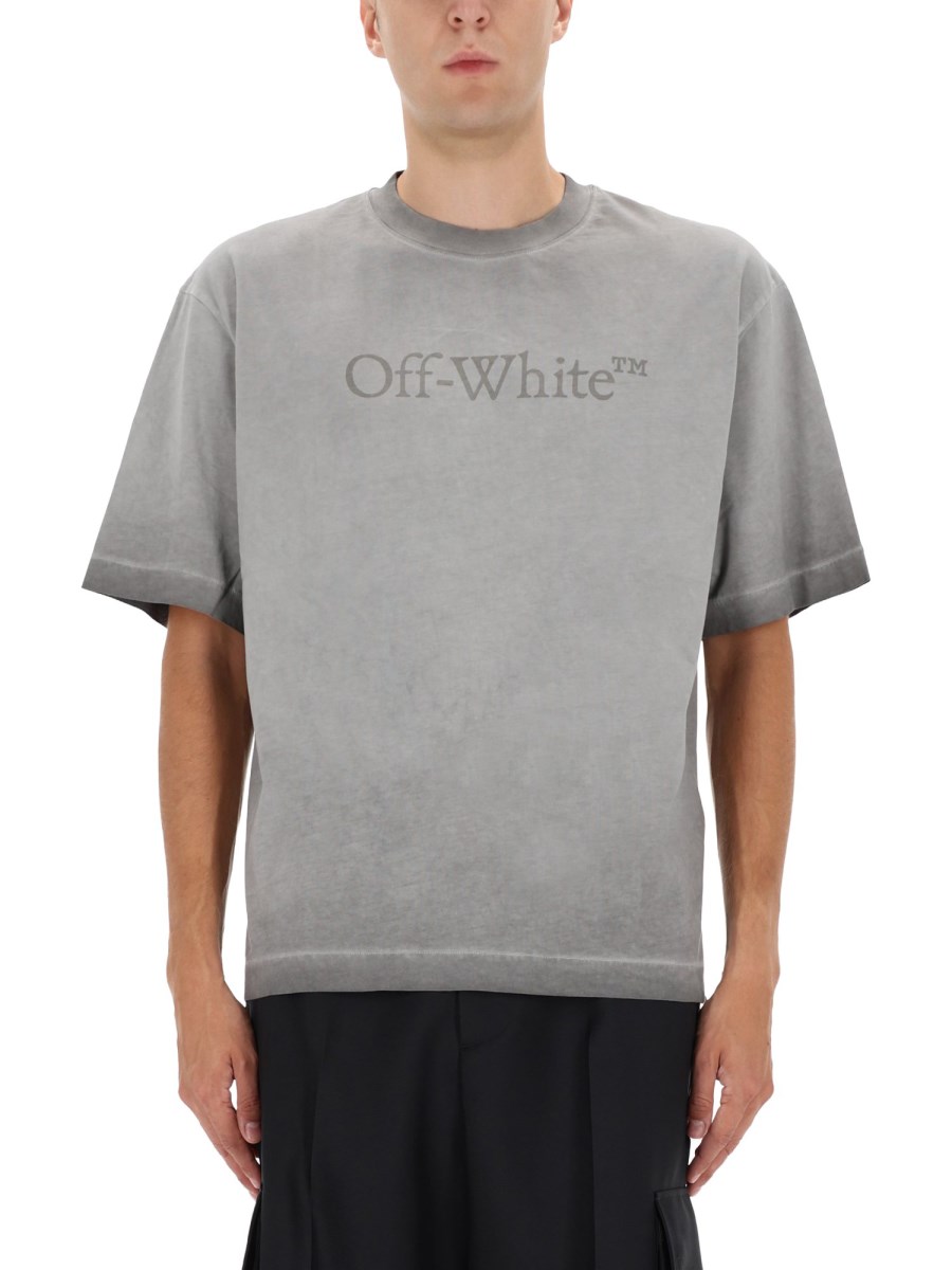 T-SHIRT CON LOGO