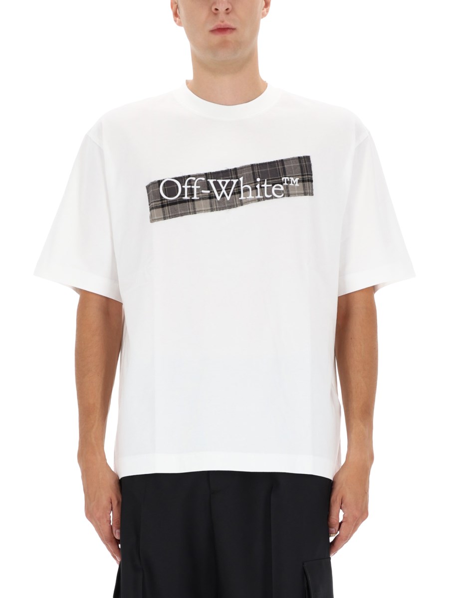 T-SHIRT CON LOGO