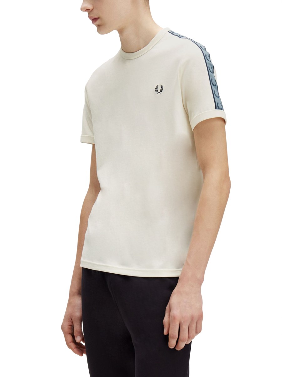 T-SHIRT RINGER