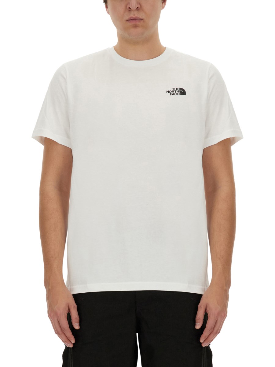T-SHIRT CON LOGO 