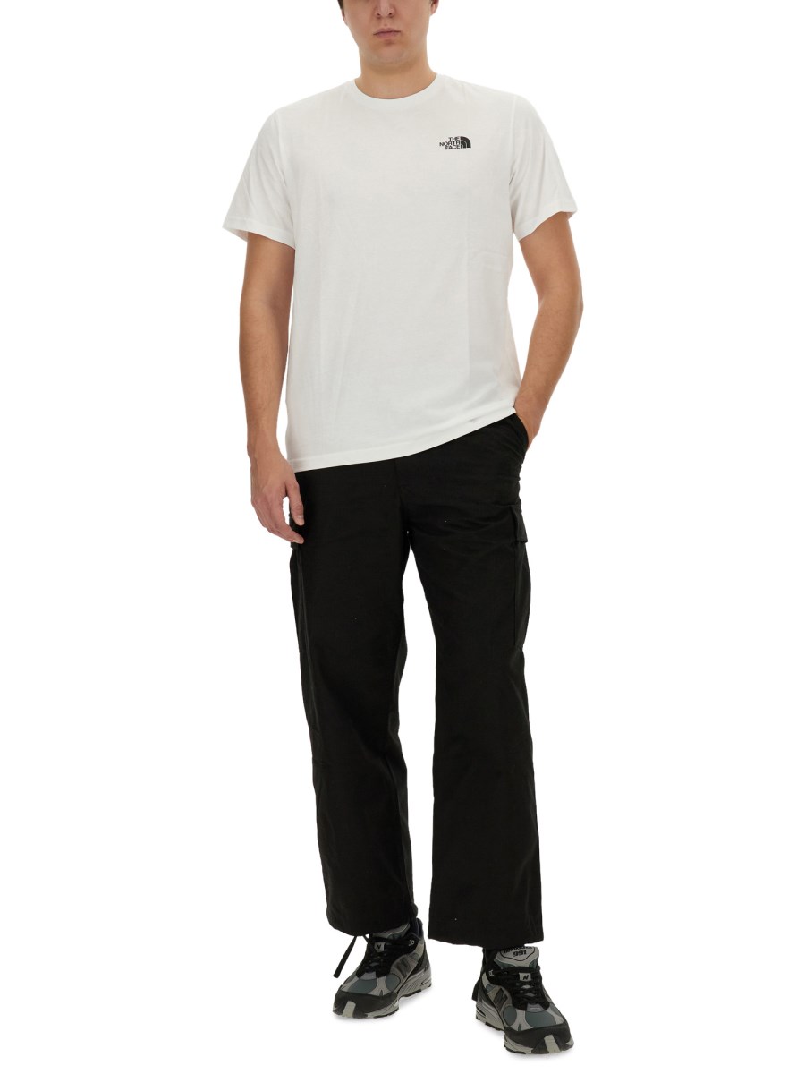 T-SHIRT CON LOGO 