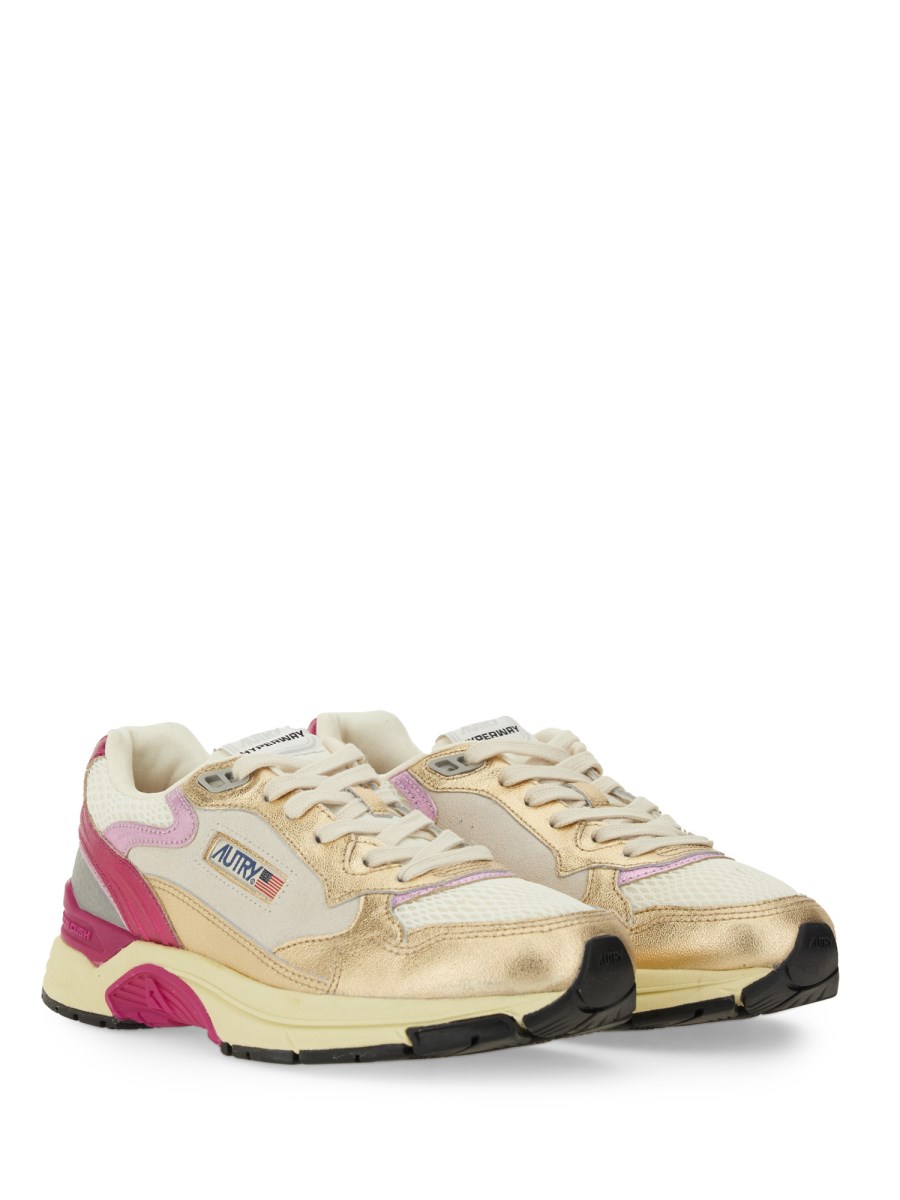 SNEAKER HYPERWAY