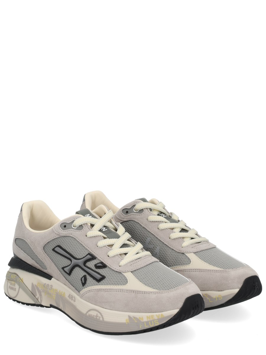 SNEAKER MOERUN 