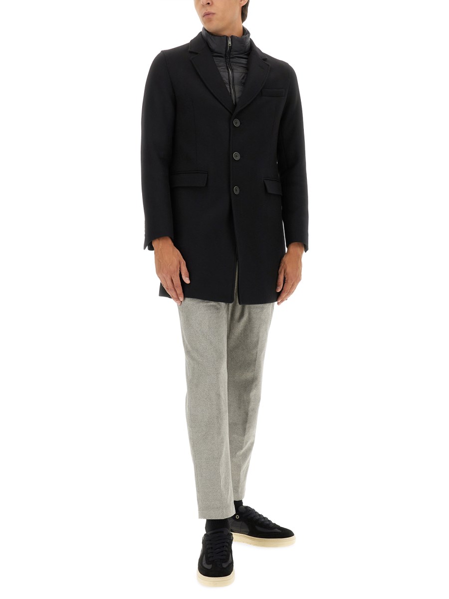 CAPPOTTO CON INSERTO TRAPUNTATO