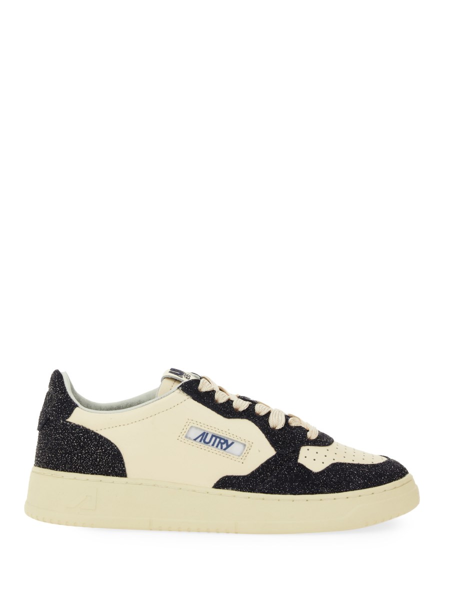 SNEAKER MEDALIST LOW