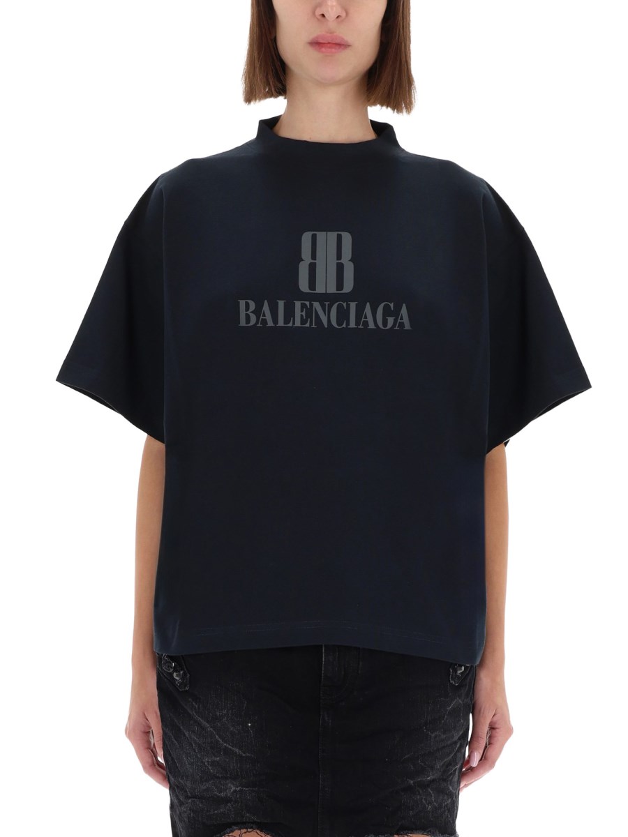 T-SHIRT CON LOGO
