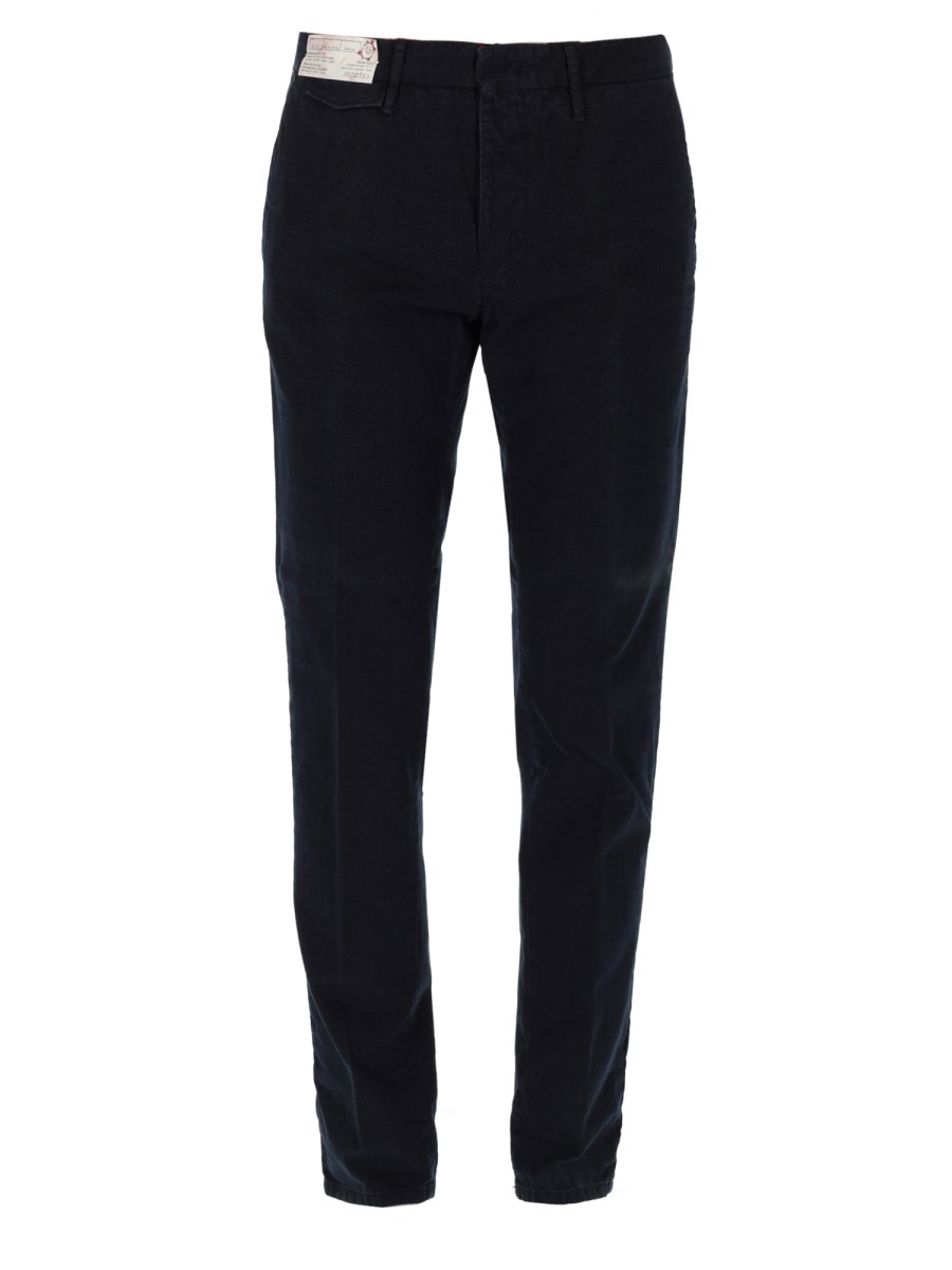 JEANS CON PATCH LOGO