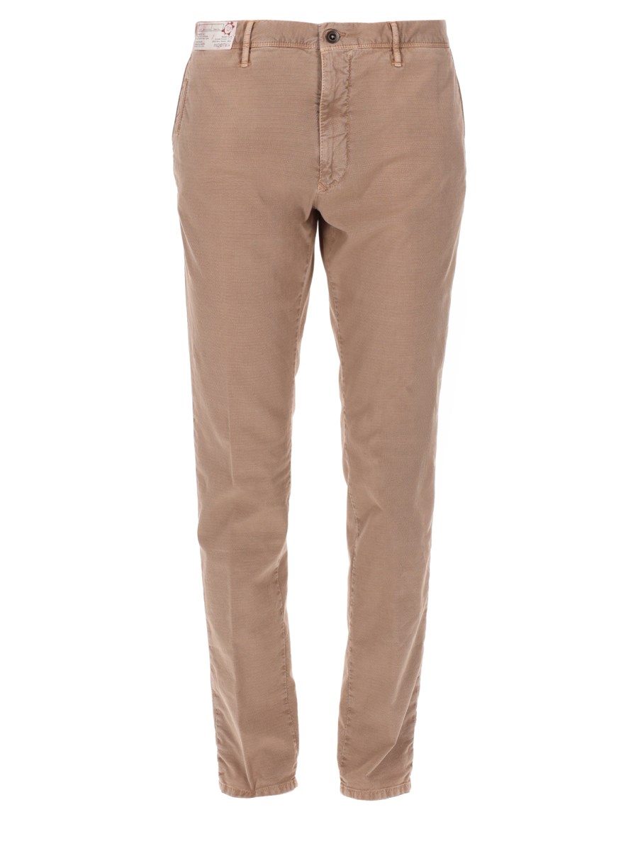 PANTALONE CON PATCH LOGO