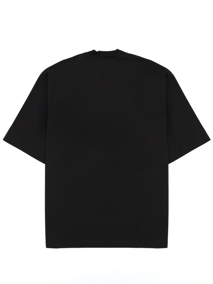 T-SHIRT CON STAMPA E LOGO