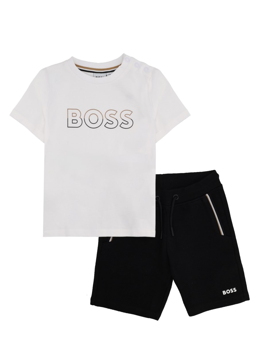 Set sportivo t-shirt e shorts 