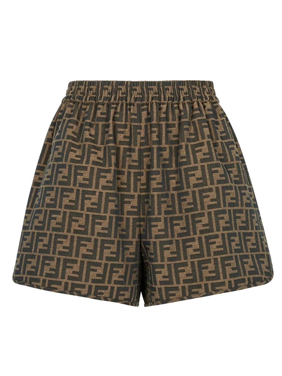 SHORTS IN CANVAS