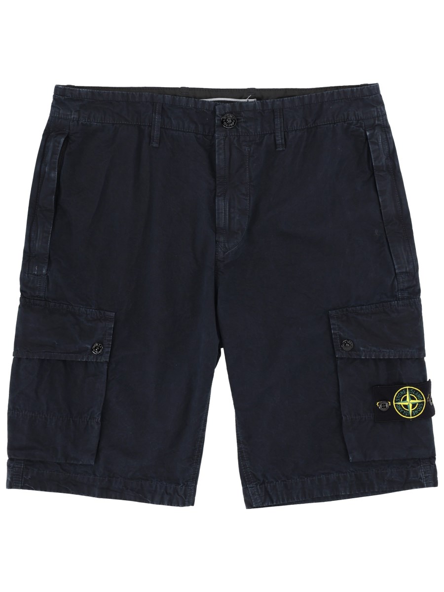 SHORTS CARGO CON PATCH LOGO