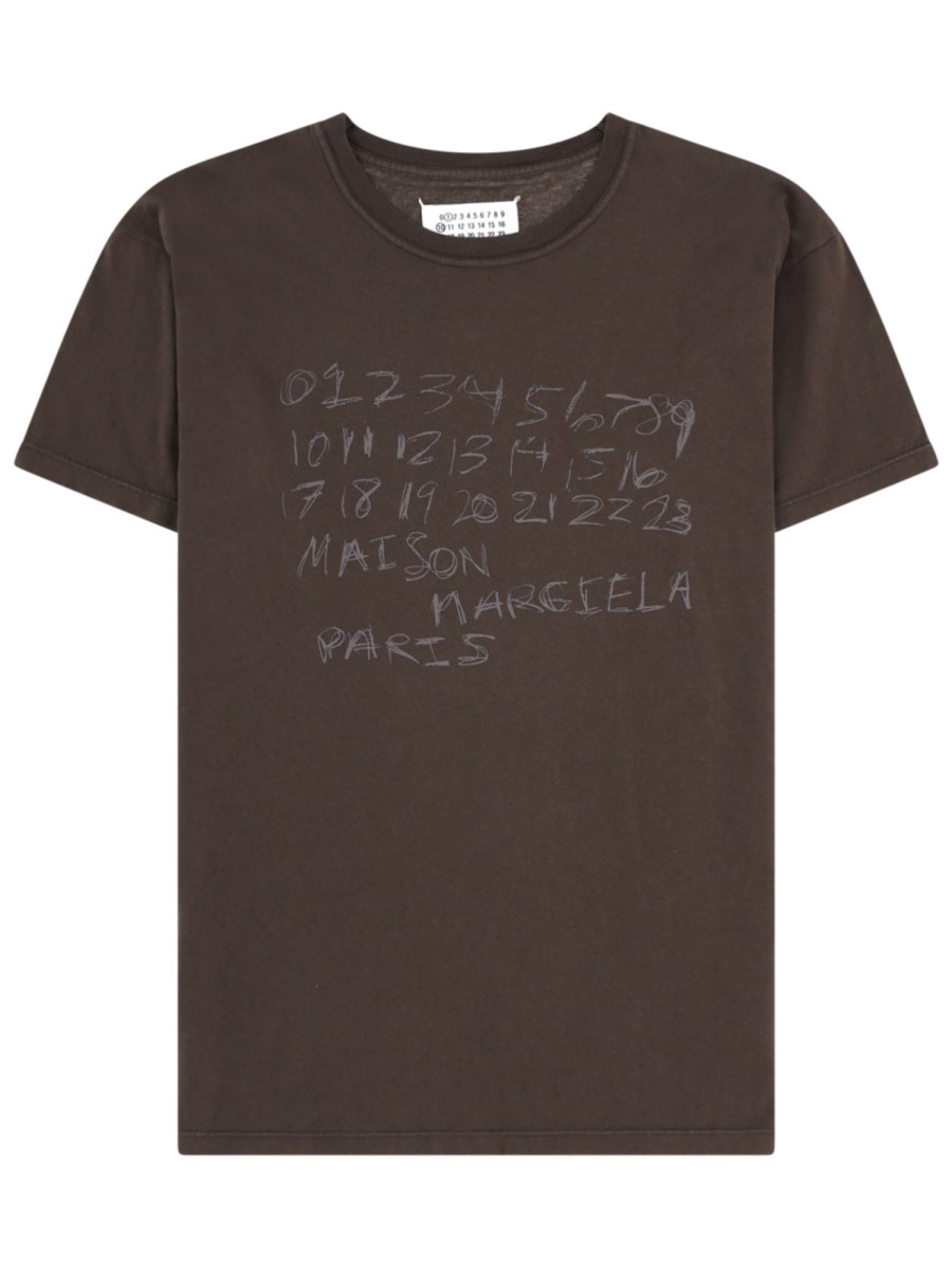 T-SHIRT CON STAMPA