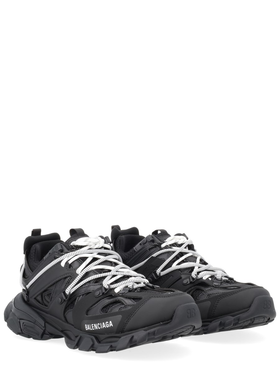 SNEAKER TRACK TRAIL LACES