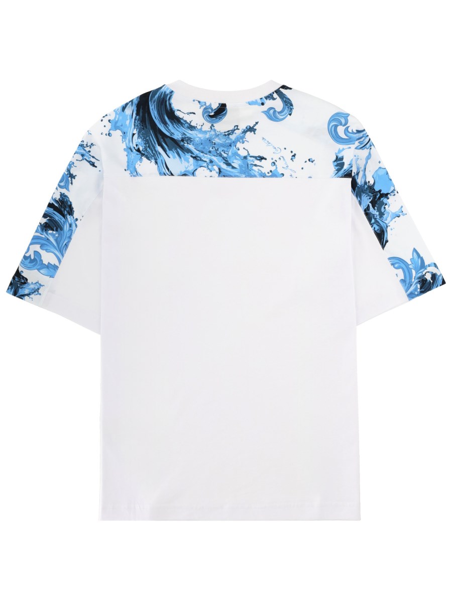 T-SHIRT CON PLACCA LOGO