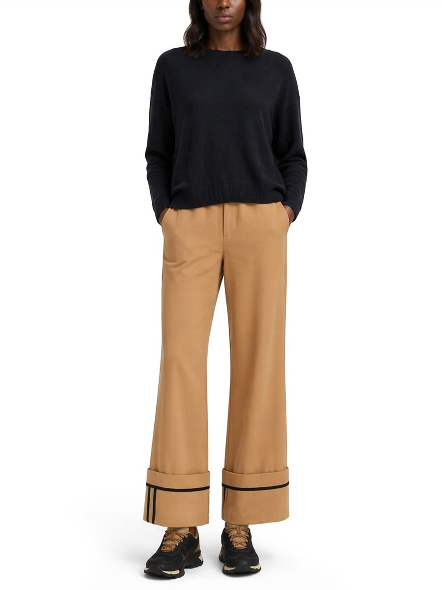 MAGLIA CON BOTTONI LATERALI