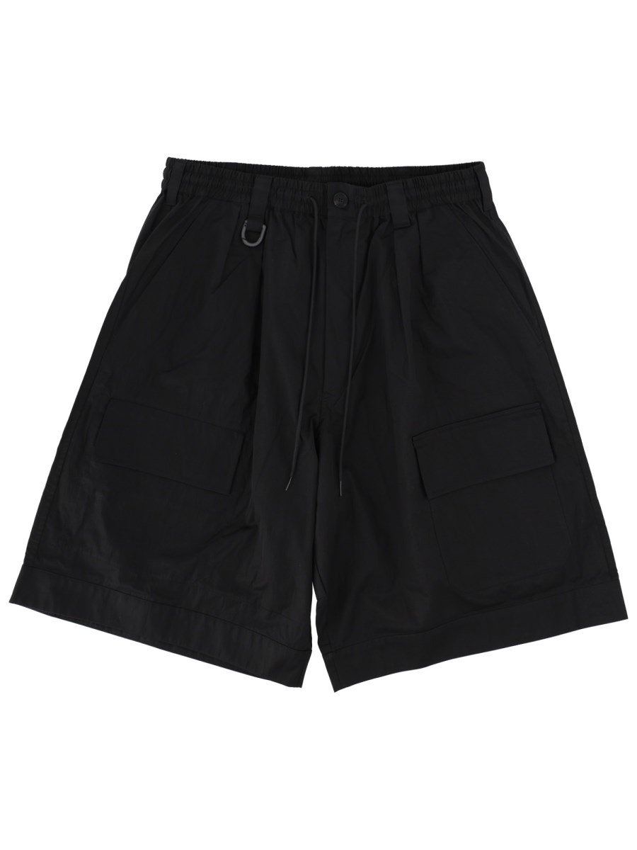 SHORTS CARGO A GAMBA LARGA