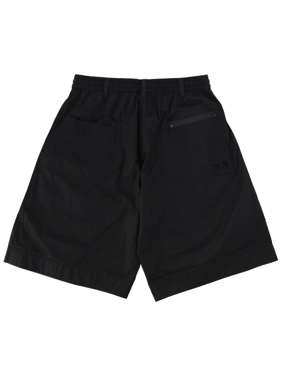 SHORTS CARGO A GAMBA LARGA