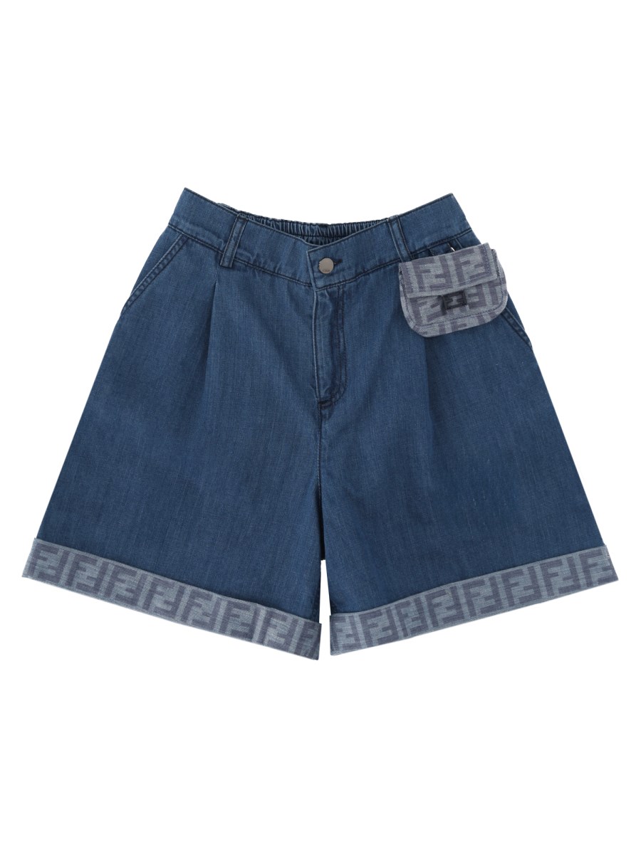 SHORT IN DENIM 