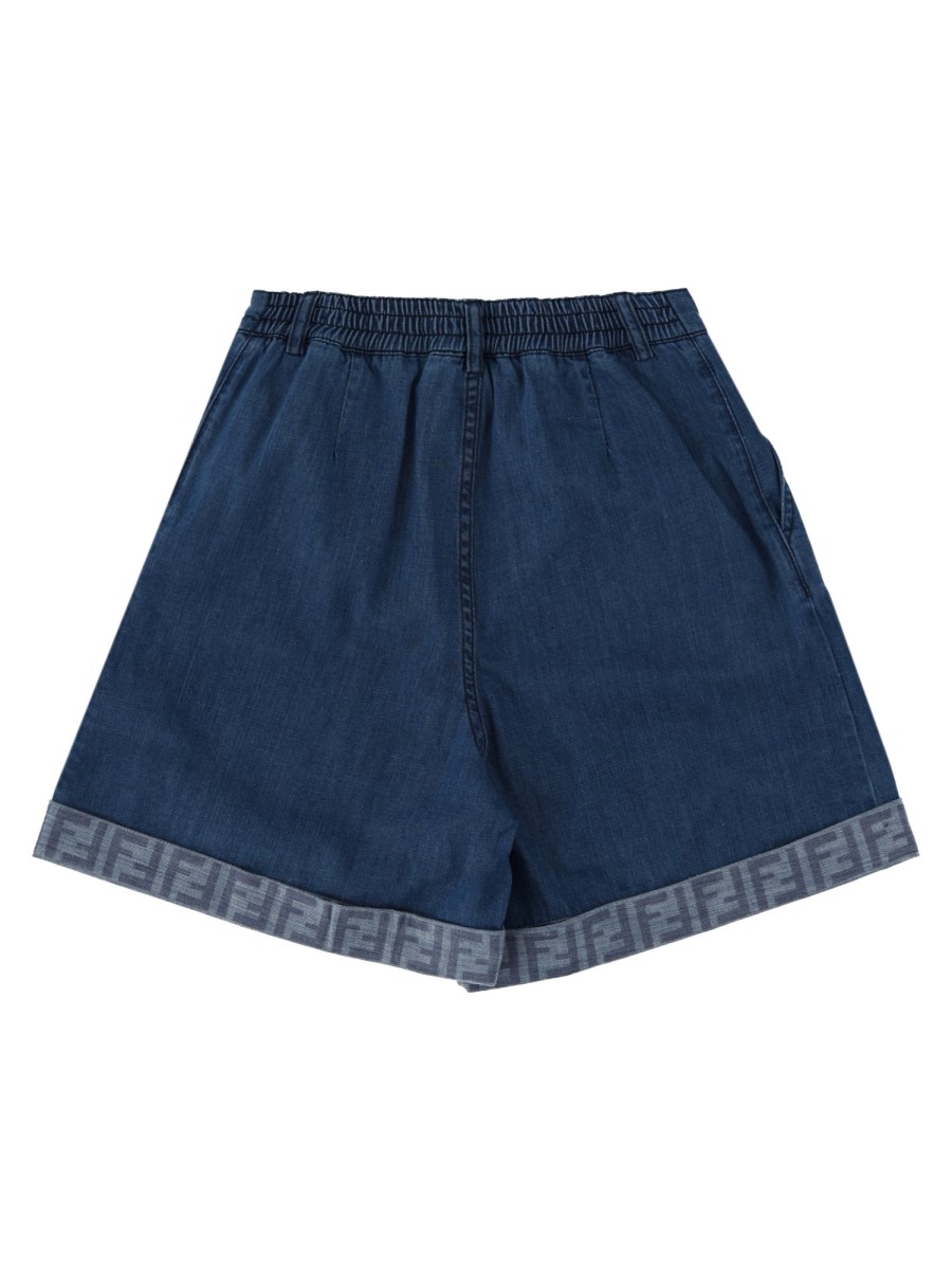 SHORT IN DENIM 