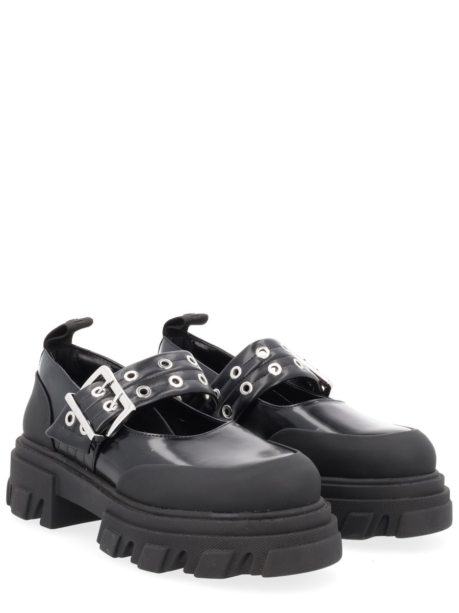 BALLERINA CON FIBBIA LOGATA