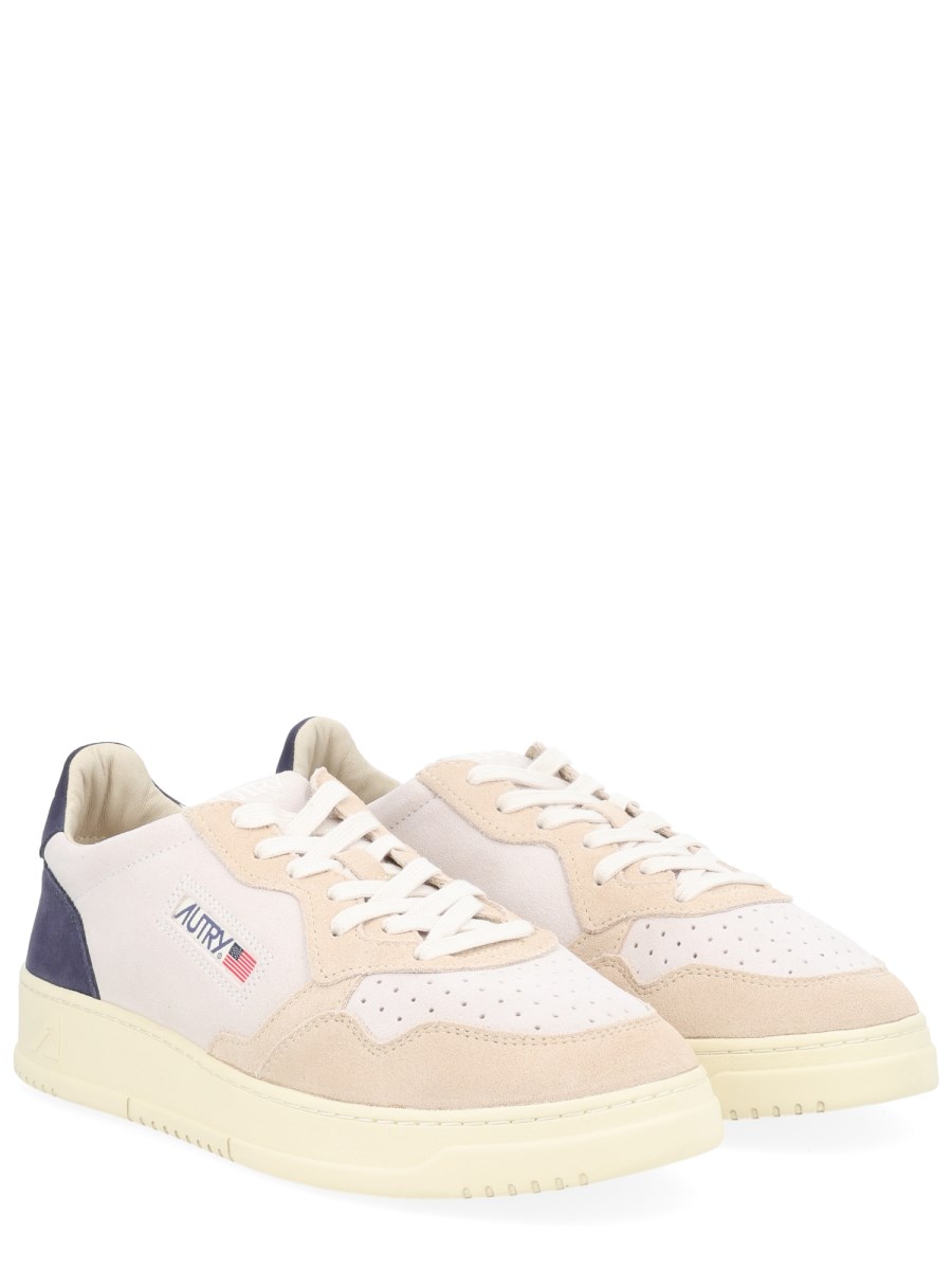 SNEAKER MEDALIST LOW